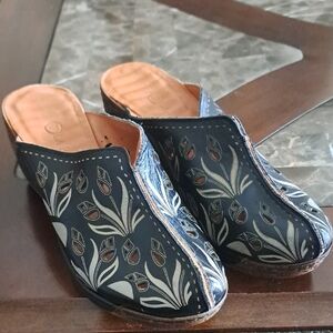 Elegant Black Floral Women's Shoes